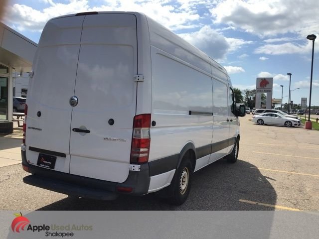 Used 2014 White Freightliner High Roof image 6