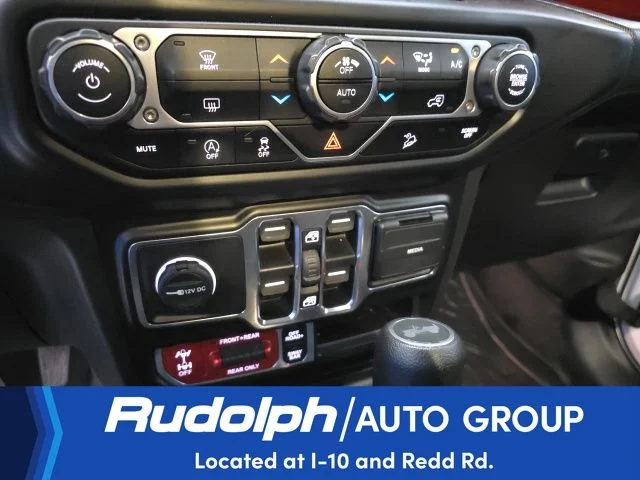 Used 2021 Bright White Clearcoat Jeep Unlimited Rubicon image 22