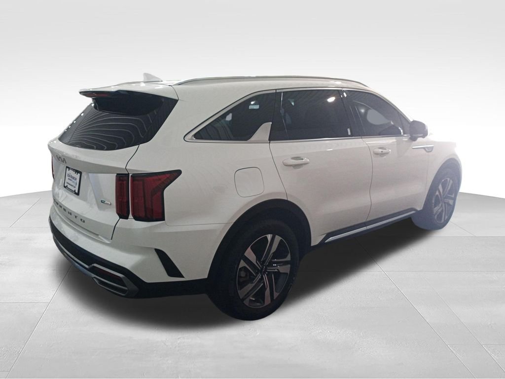 Used 2022 White Kia SX Prestige image 5