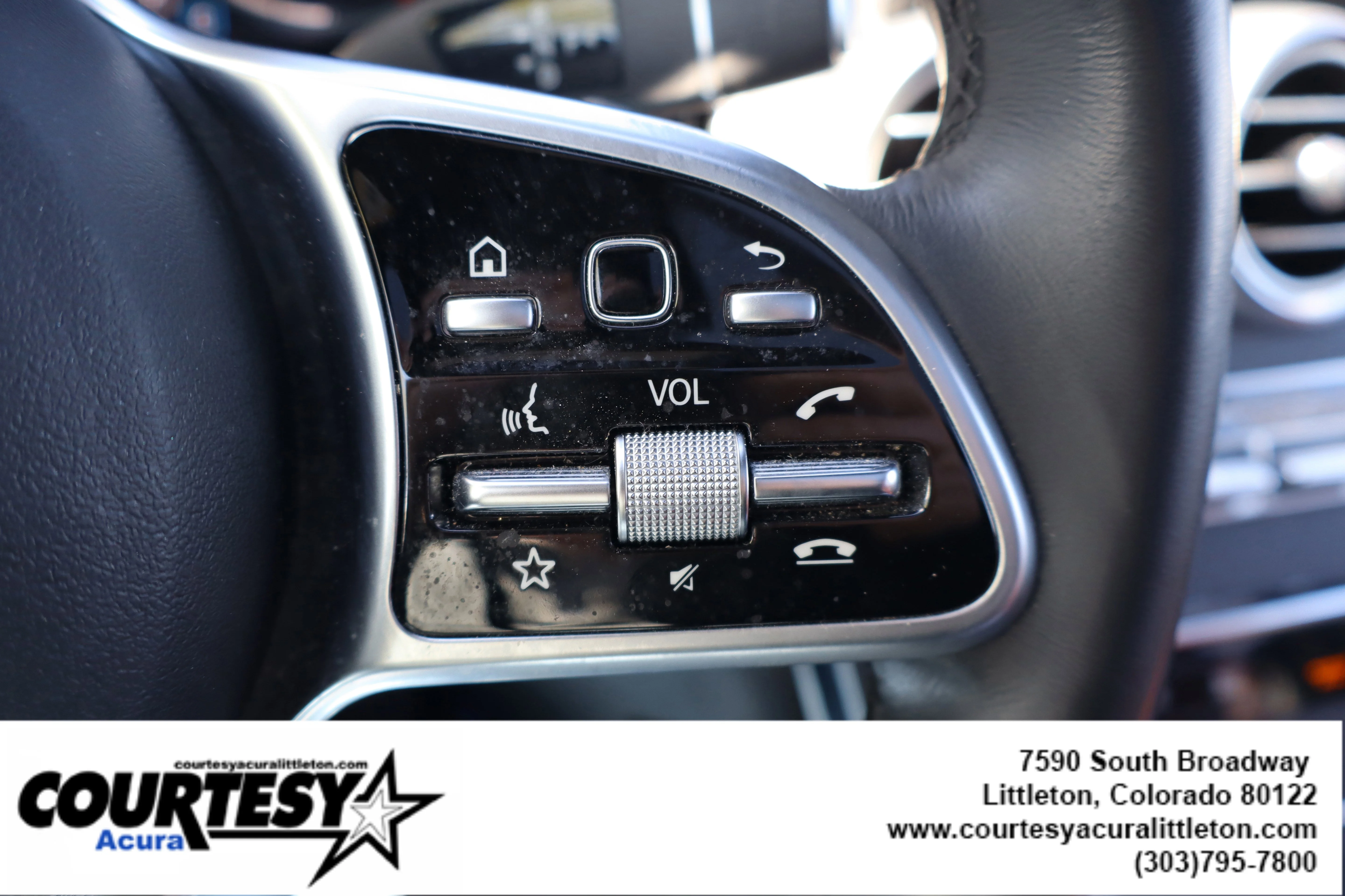 Used 2021 Black Mercedes-Benz GLC 300 image 12