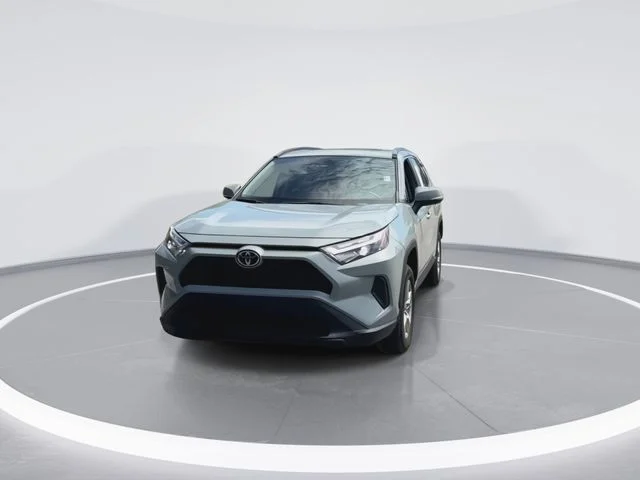 Used 2023 Green Toyota XLE image 3