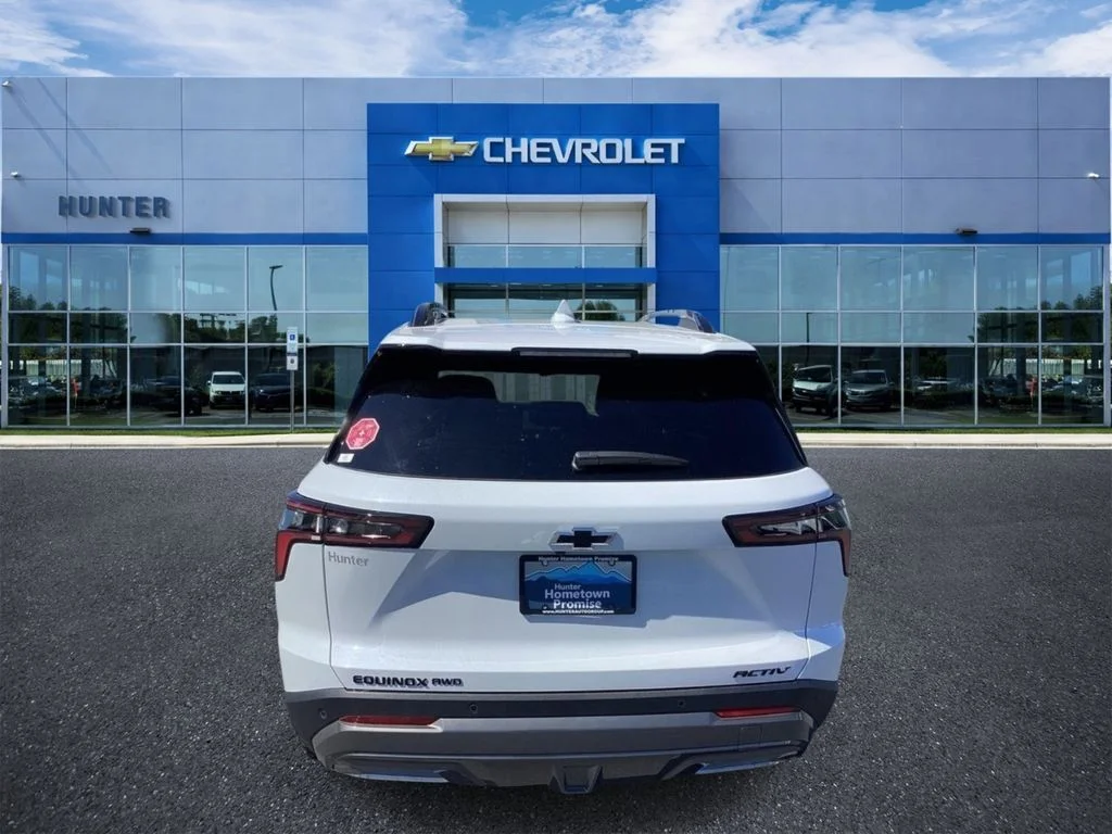 New 2026 Polar White Tricoat Chevrolet ACTIV image 3
