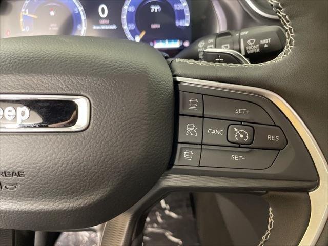 New 2025 Silver Zynith Exterior Paint Jeep Altitude X image 21
