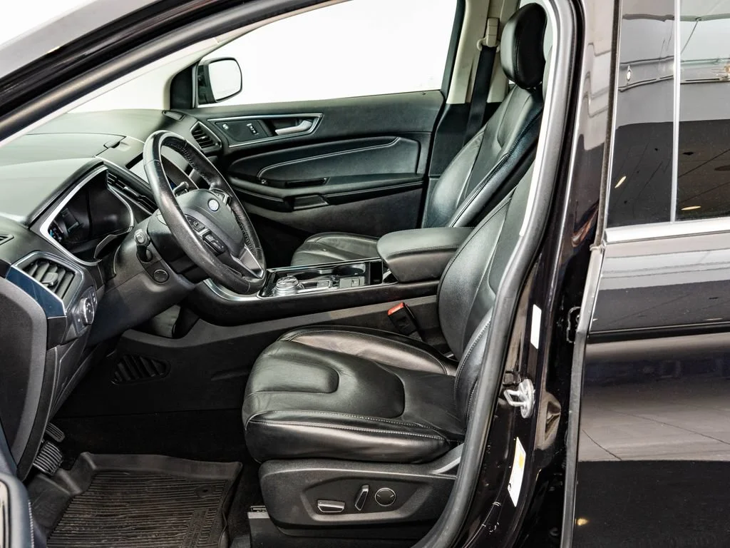 Used 2019 Agate Black Metallic Ford Titanium image 22