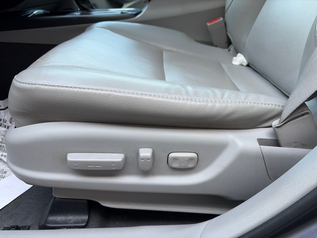 Used 2018 Modern Steel Metallic Acura  image 13