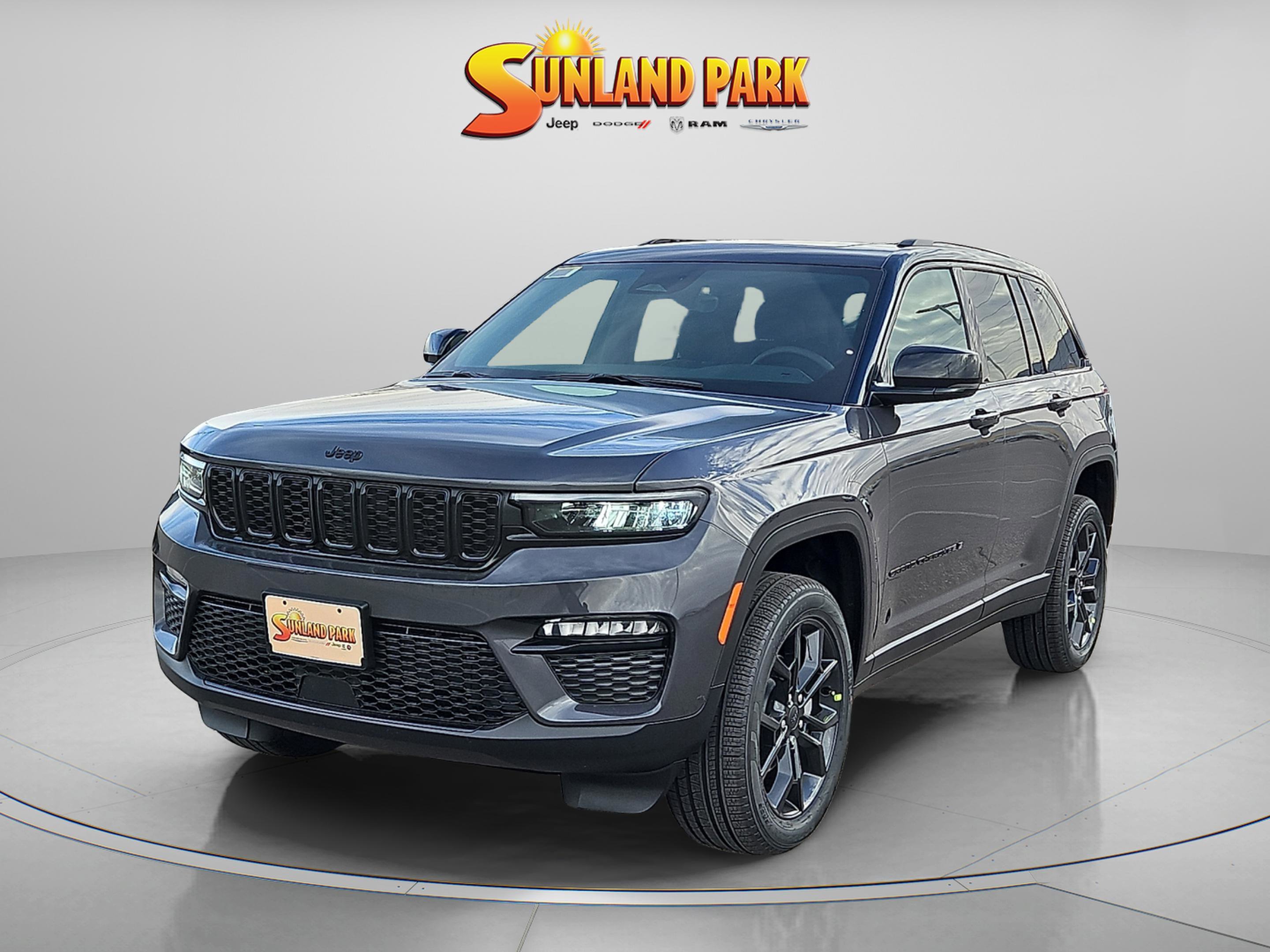 New 2025 Baltic Gray Metallic Clear-Coat Exterior Paint Jeep Limited image 2