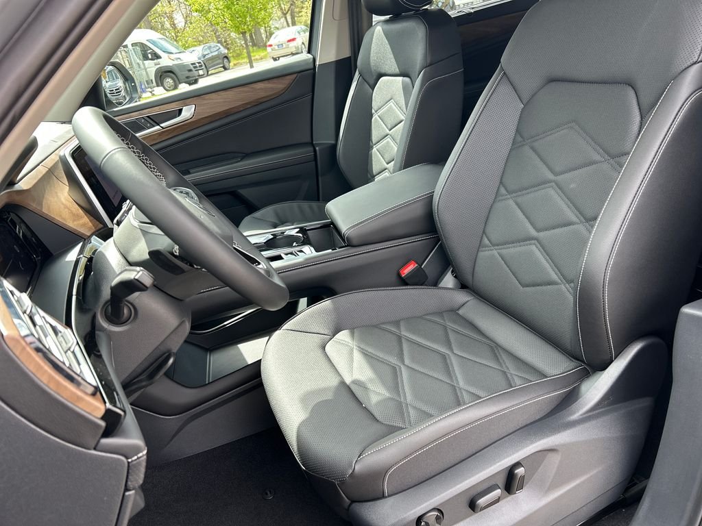 New 2026 Gray Volkswagen 2.0T SE w/Technology image 9