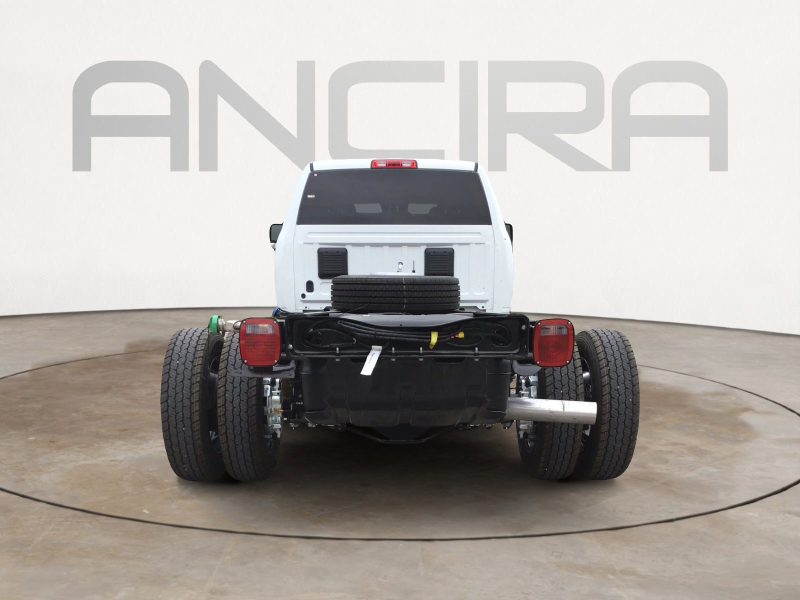 New 2026 Bright White Clearcoat RAM Tradesman image 8