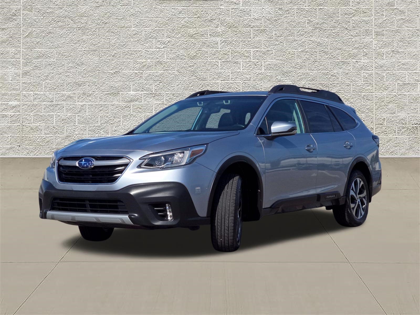 Certified Used 2022 Ice Silver Metallic Subaru Limited image 3