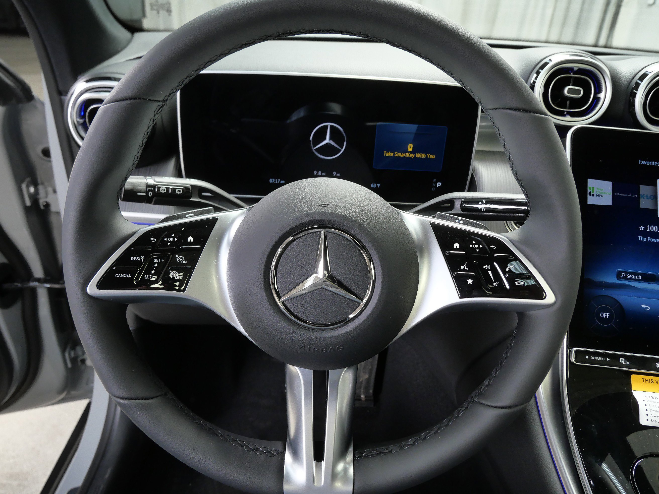 New 2026 MANUFAKTUR Alpine Grey Mercedes-Benz GLC 300 image 14