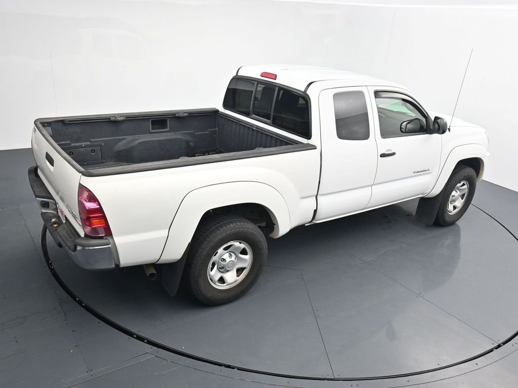 Used 2009 White Toyota PreRunner image 25