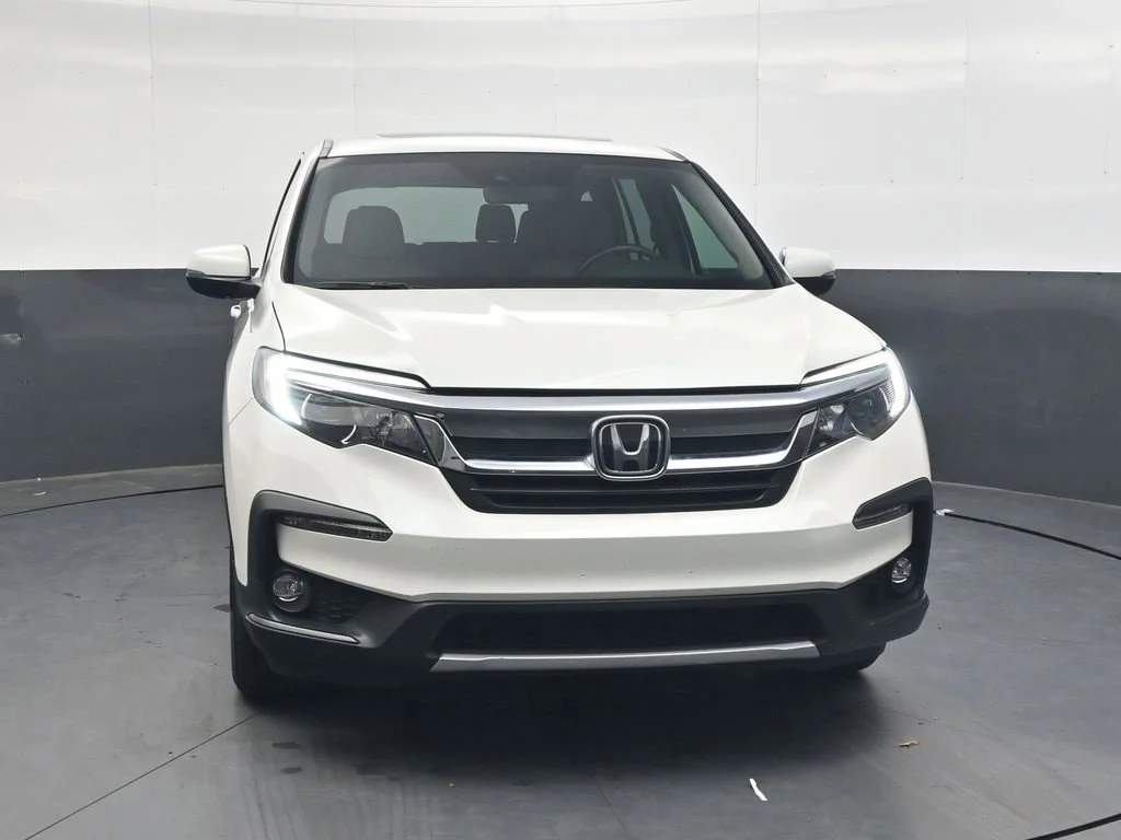 Used 2019 White Diamond Pearl Honda EX-L image 9