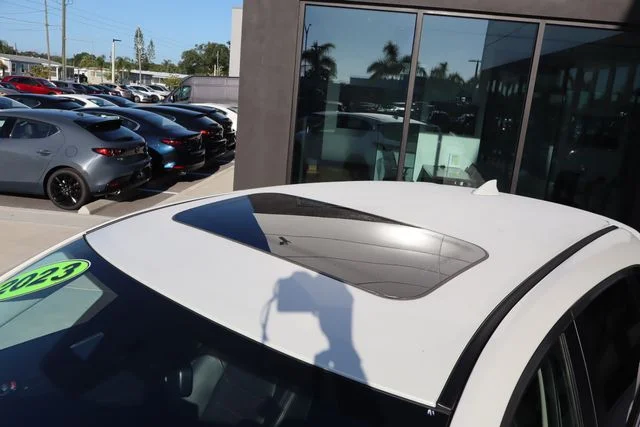 Used 2023 White Metallic Mazda 2.5 S Preferred Package image 19