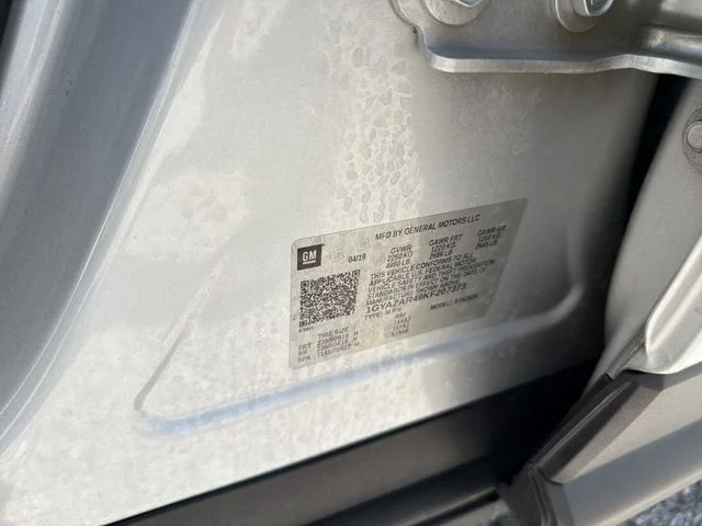 Used 2019 Silver Cadillac Luxury image 32