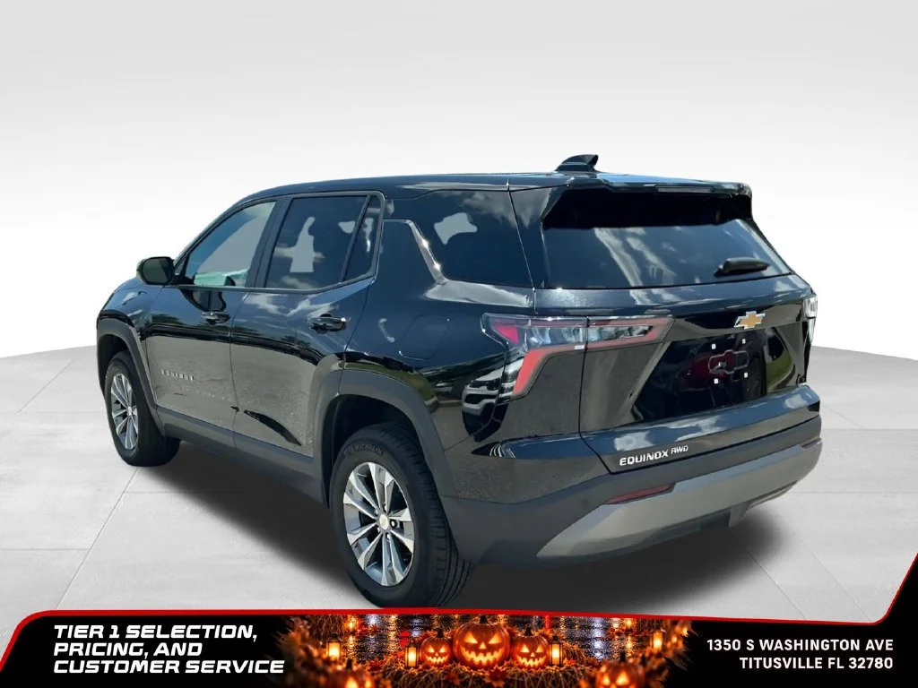 Used 2025 Mosaic Black Metallic Chevrolet LT image 5