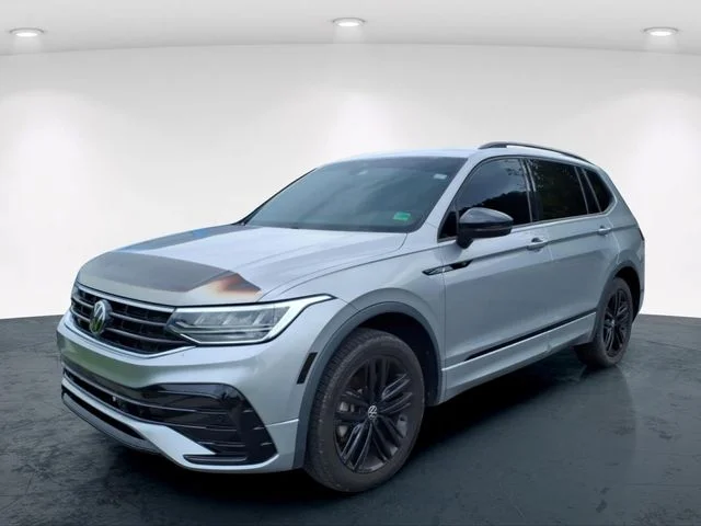 Used 2022 Silver Volkswagen 2.0T SE R-Line Black image 2