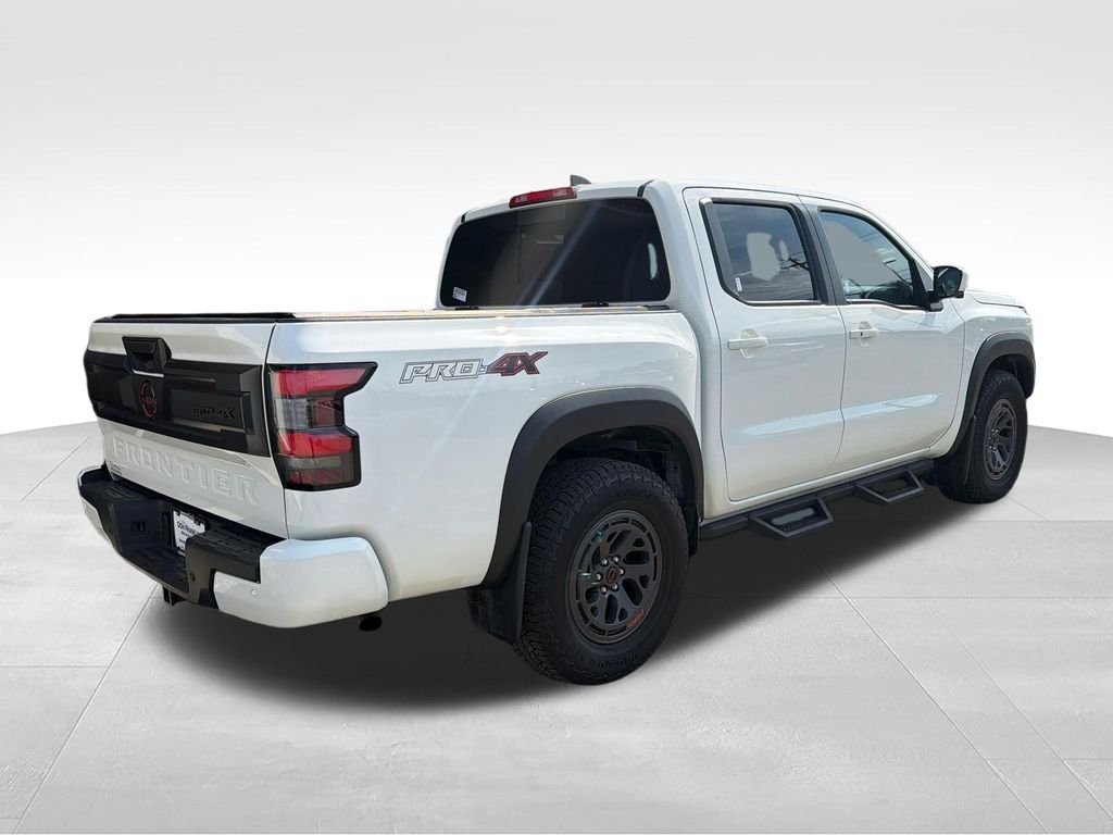 Used 2025 White Nissan PRO-4X image 5