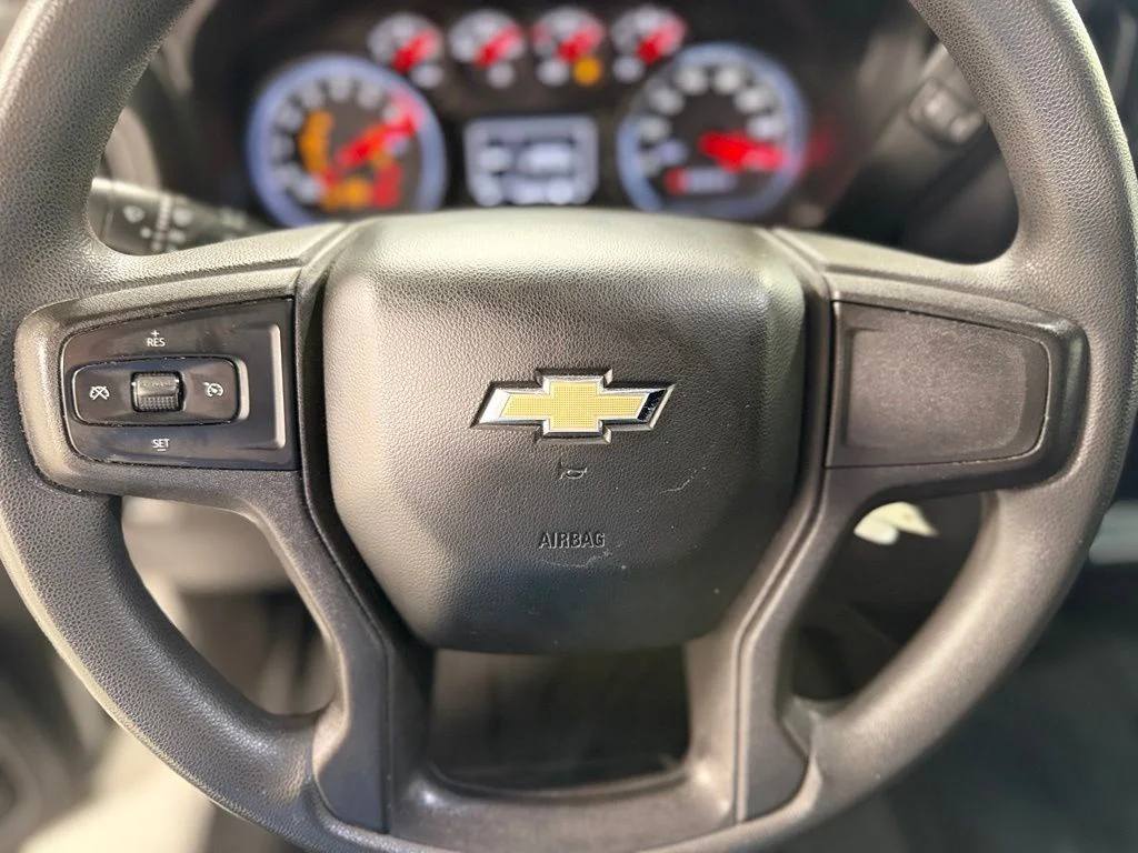 Used 2020 Silver Chevrolet Custom image 13