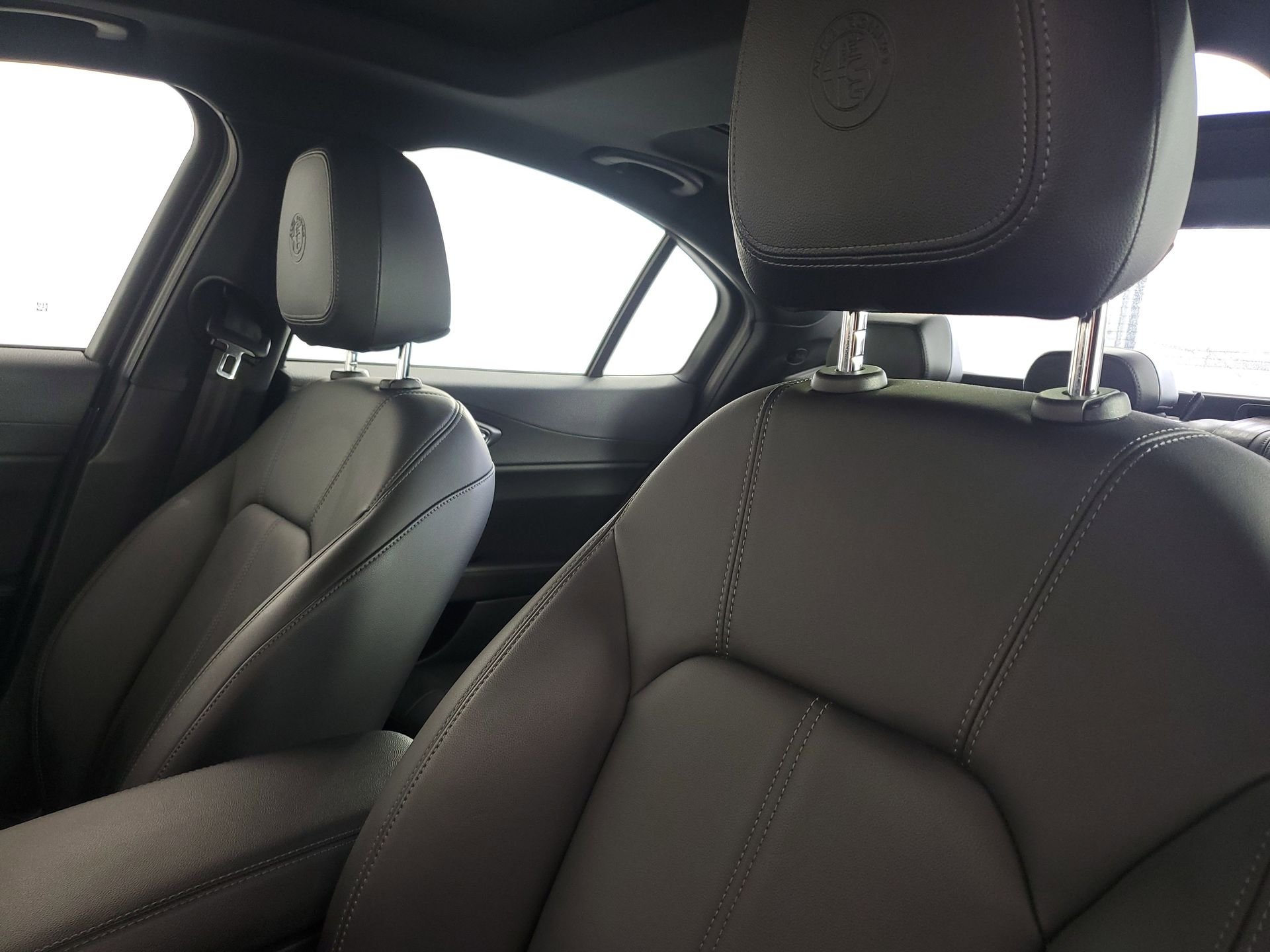 2024 Alfa Romeo Giulia Ti - Photo 30