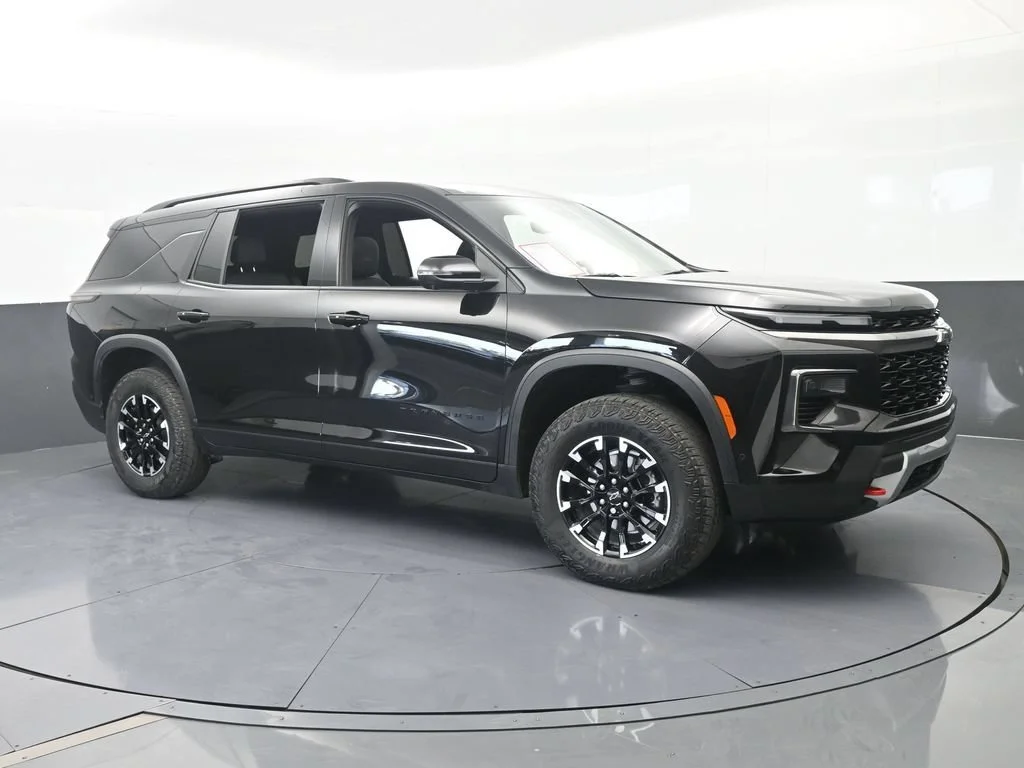 Used 2025 Mosaic Black Metallic Chevrolet Z71 image 8
