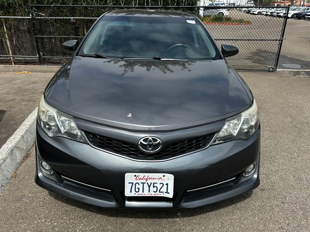 Used 2014 Gray Toyota SE image 5
