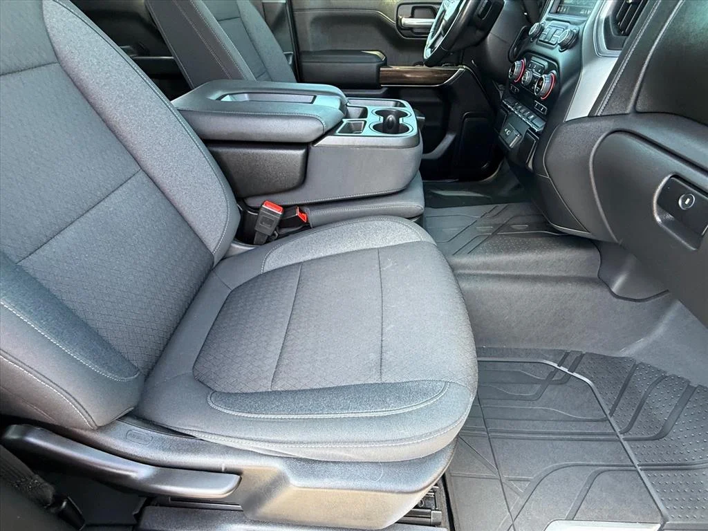 Used 2022 Mosaic Black Metallic Chevrolet LT image 10