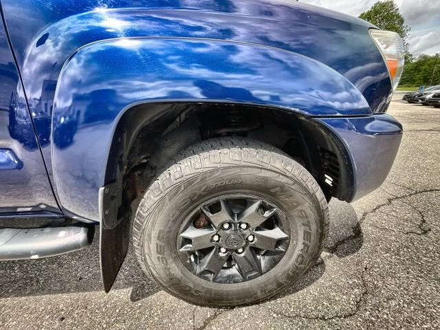 Used 2014 Blue Toyota Base image 20