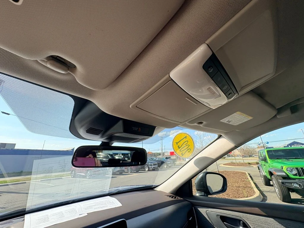 Used 2021 Blue Nissan S image 24