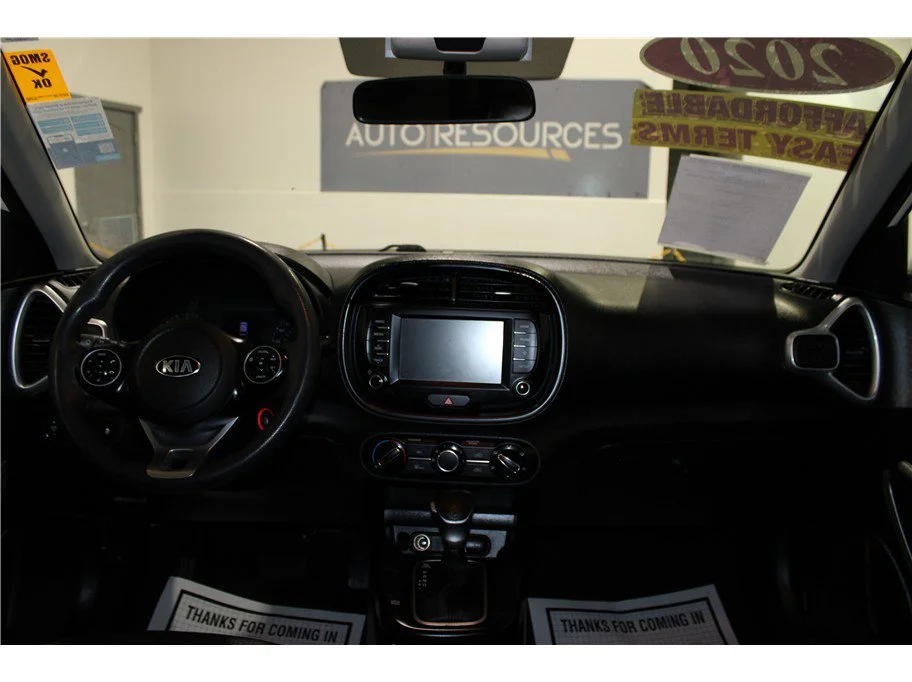 Used 2020 Snow White Pearl Kia LX image 14
