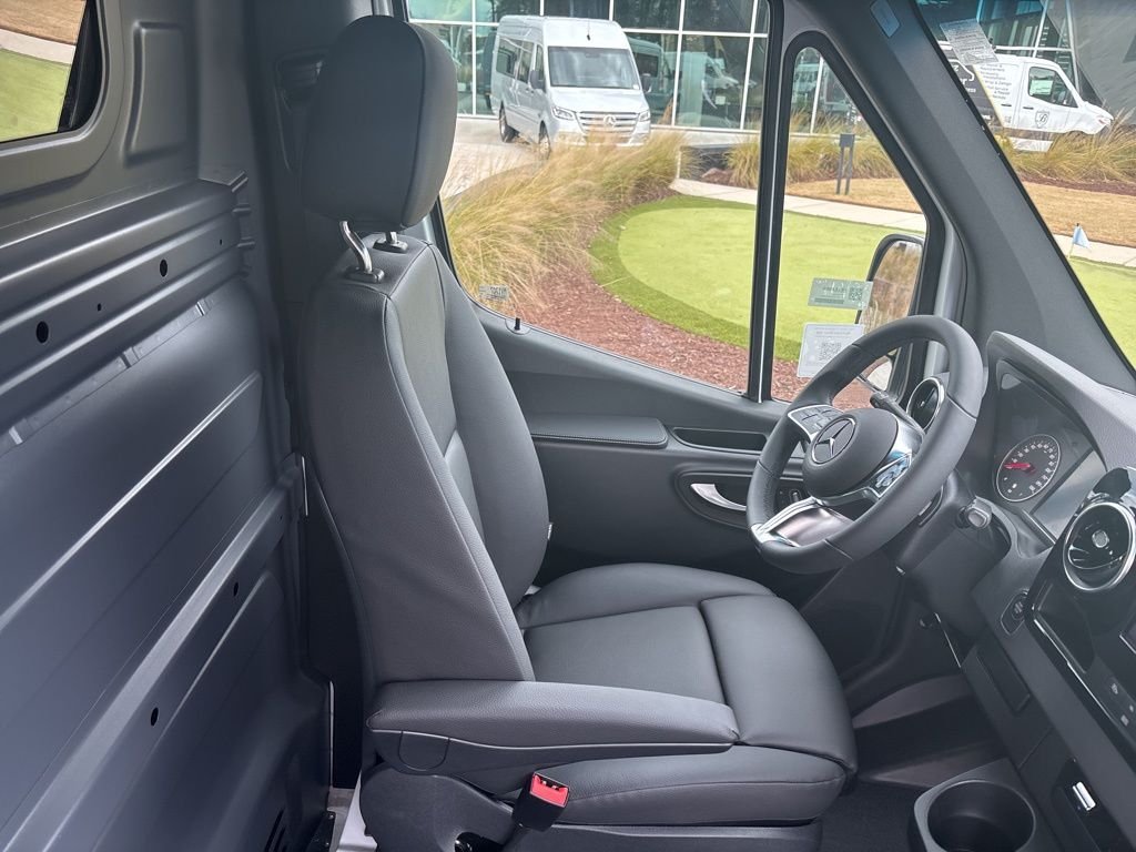 New 2026 White Mercedes-Benz W/ RANGER HVAC/LADDER RACK image 23
