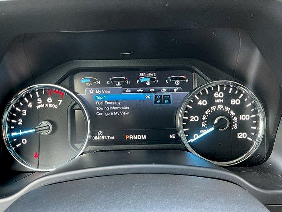 Used 2019 Silver Ford LARIAT image 17