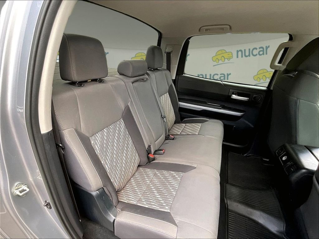 Used 2018 Silver Toyota SR5 image 19