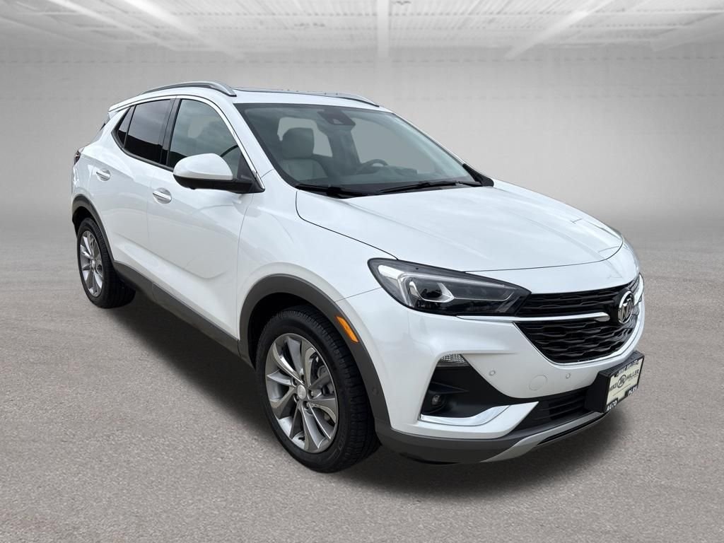 Used 2021 White Frost Buick Essence image 7