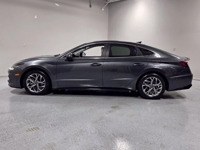 Used 2023 Gray Hyundai SEL image 2
