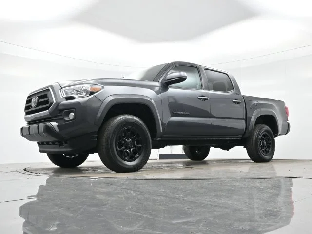 Used 2022 Magnetic Gray Met Toyota SR5 image 23