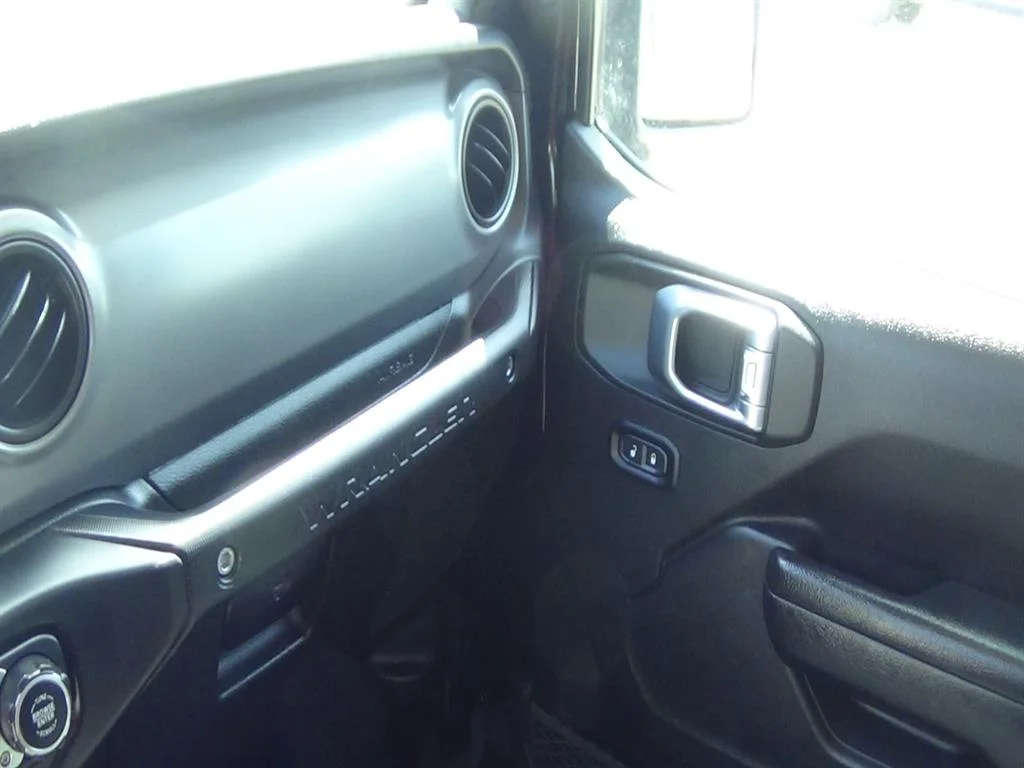 Used 2023 Black Clear Coat (px8) Jeep Sahara 4xe image 32
