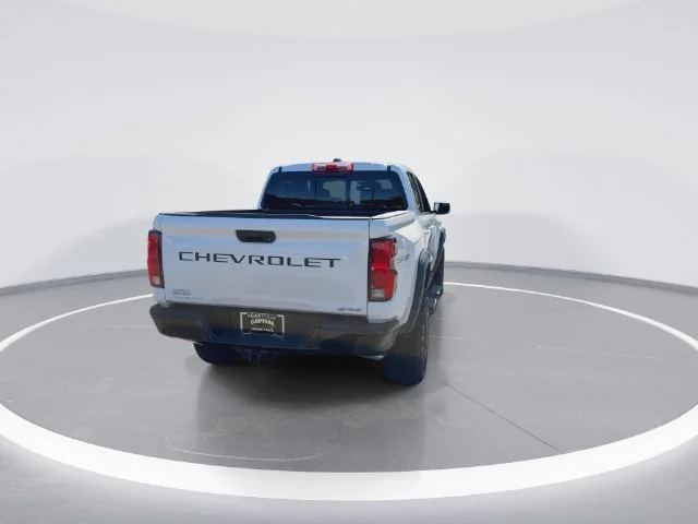 Used 2025 White Chevrolet ZR2 image 8