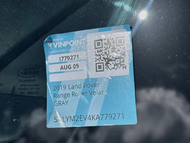 Used 2019  Land Rover R-Dynamic HSE image 38