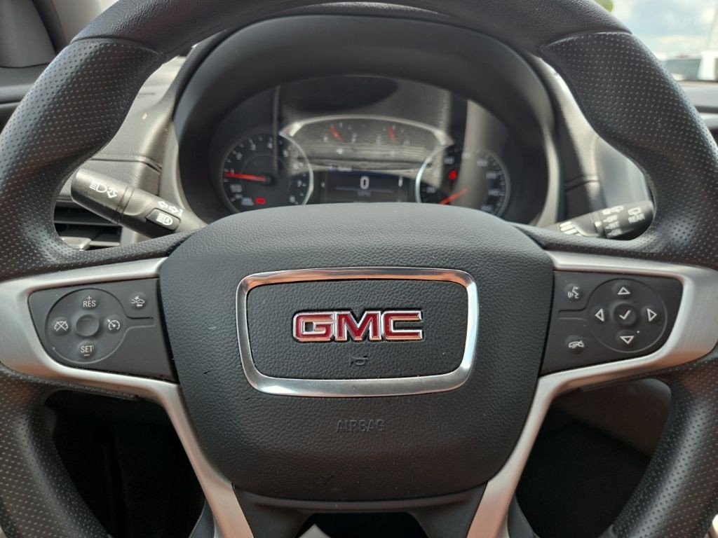 Used 2024 Sterling Metallic GMC AWD 4dr SLE image 12