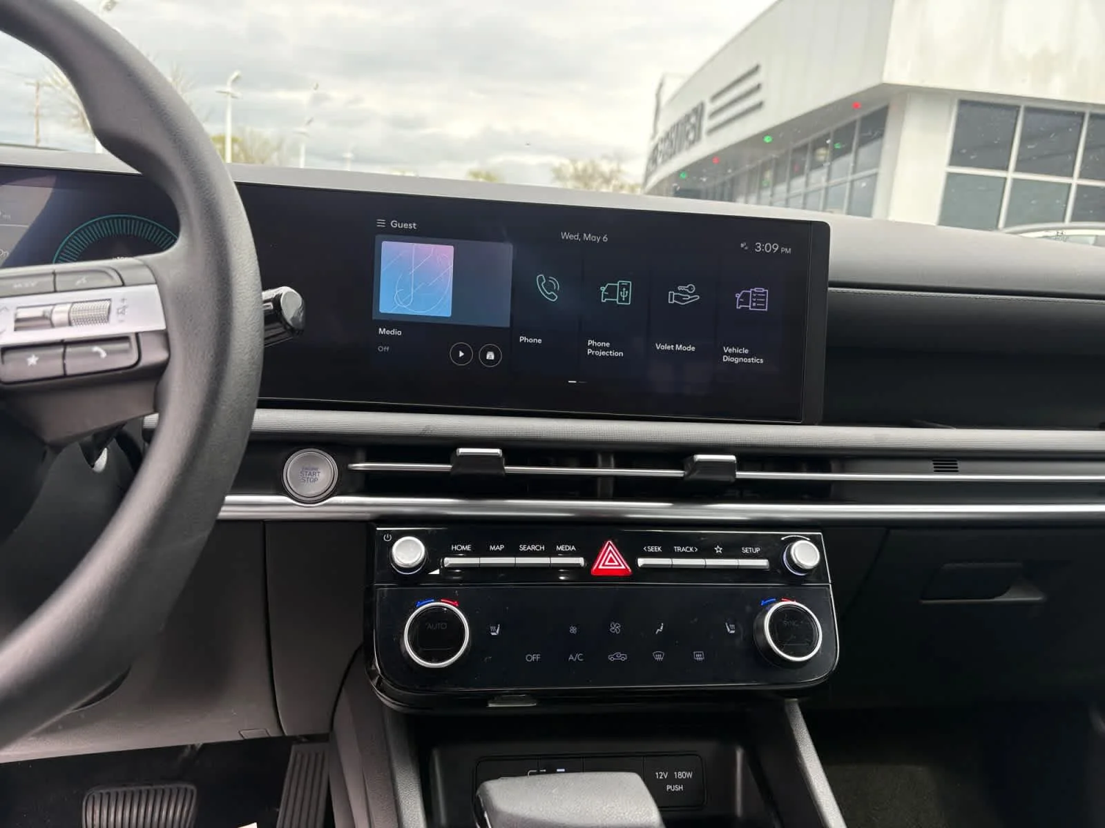 Used 2025 Hampton Gray Hyundai SEL image 18