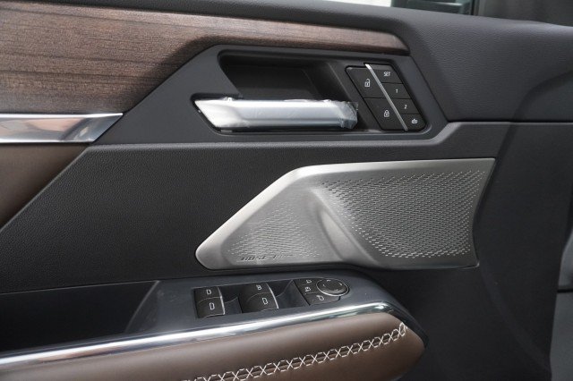 2027 GMC Acadia Denali Ultimate - Photo 16