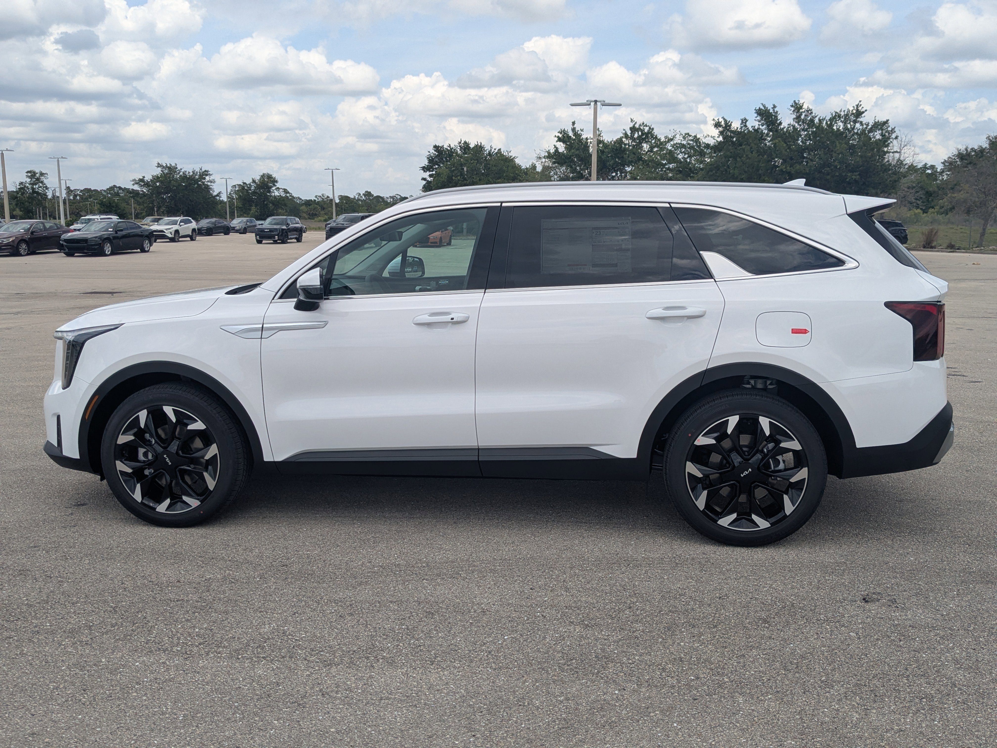 New 2026 Glacial White Pearl Kia EX image 8