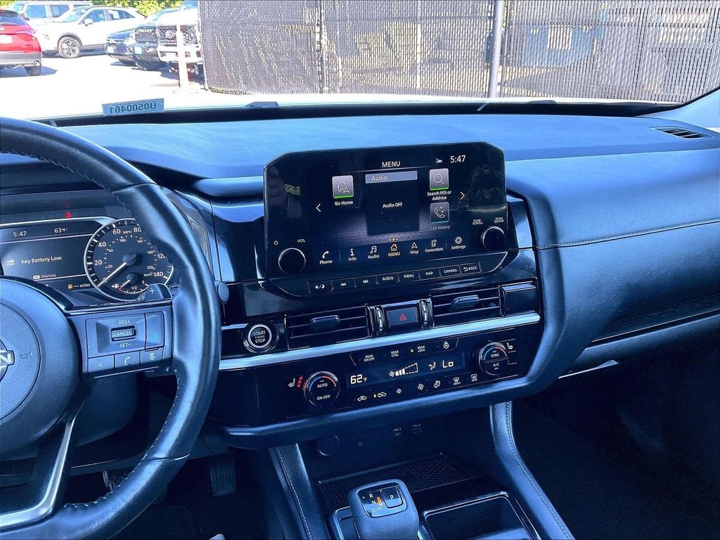 Used 2023 Silver Nissan SL image 19