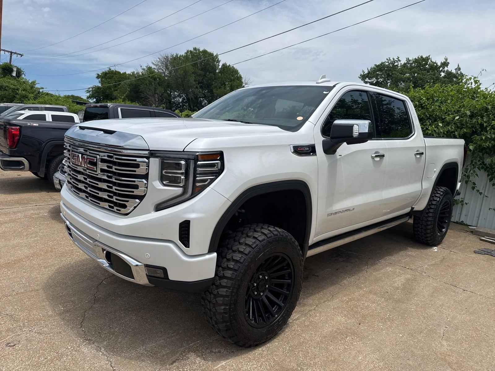 2024 GMC Sierra 4WD Crew Cab Short Box Denali's photo
