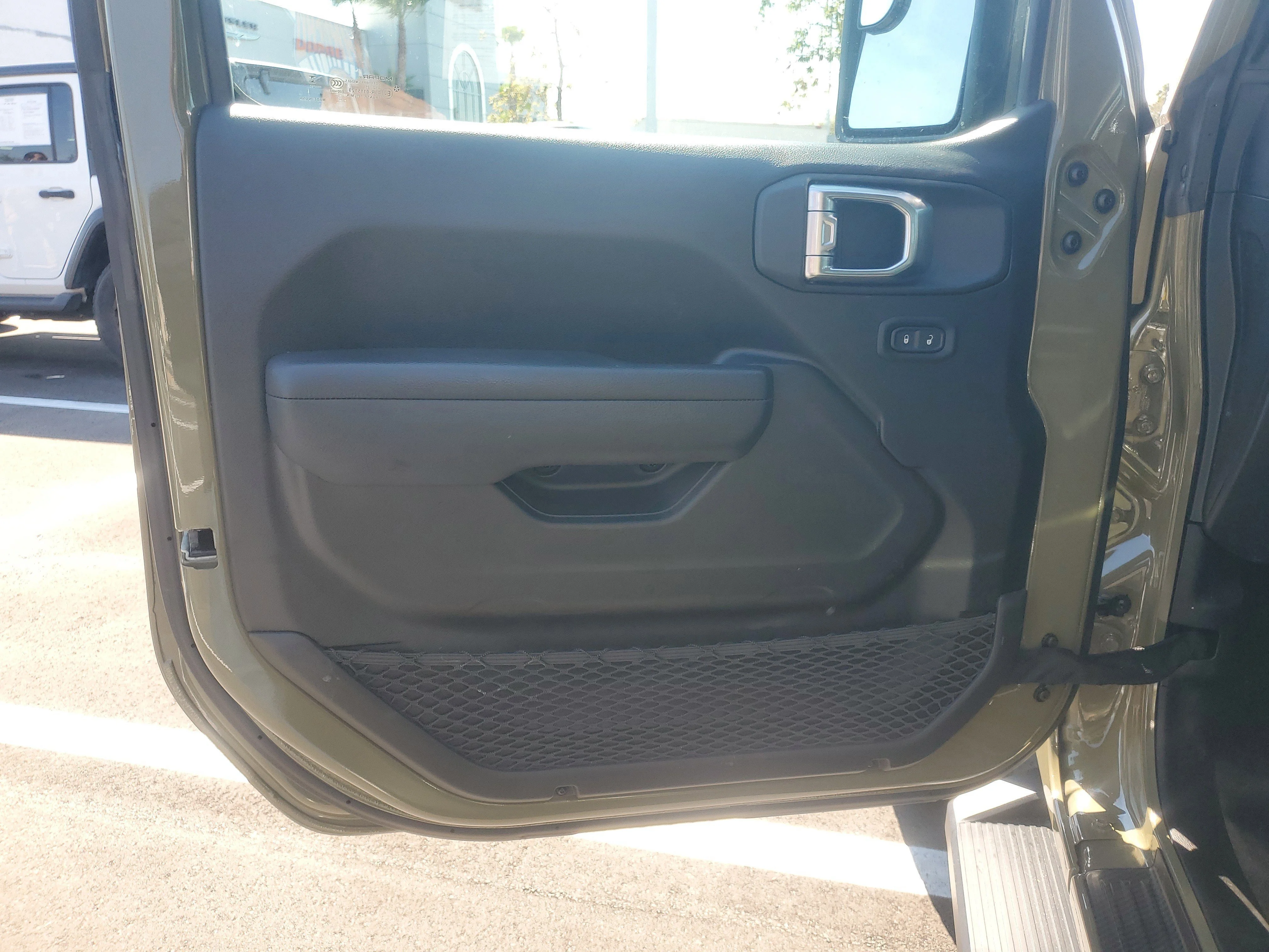 Used 2025 41 Jeep Sport image 22