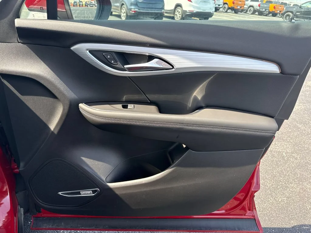 New 2026 Brilliant Red Buick Avenir image 38