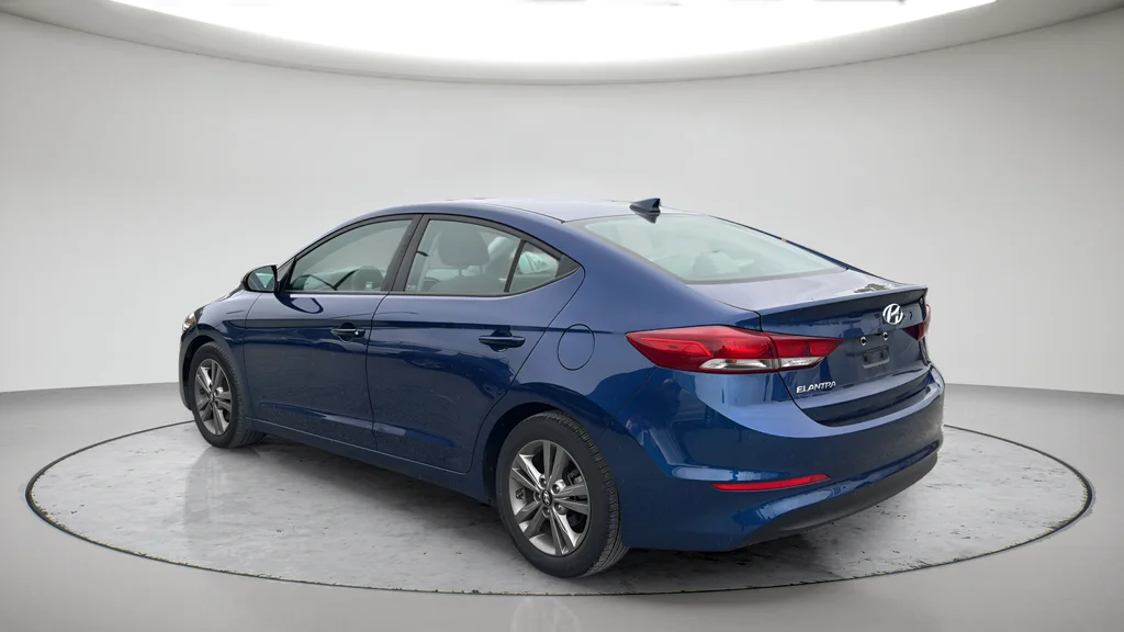 Used 2018 Blue Hyundai SEL image 9