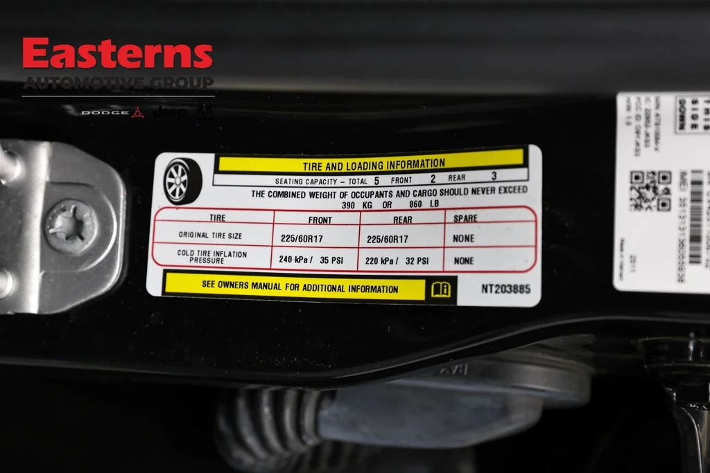 Certified Used 2022 Black Jeep Latitude image 34
