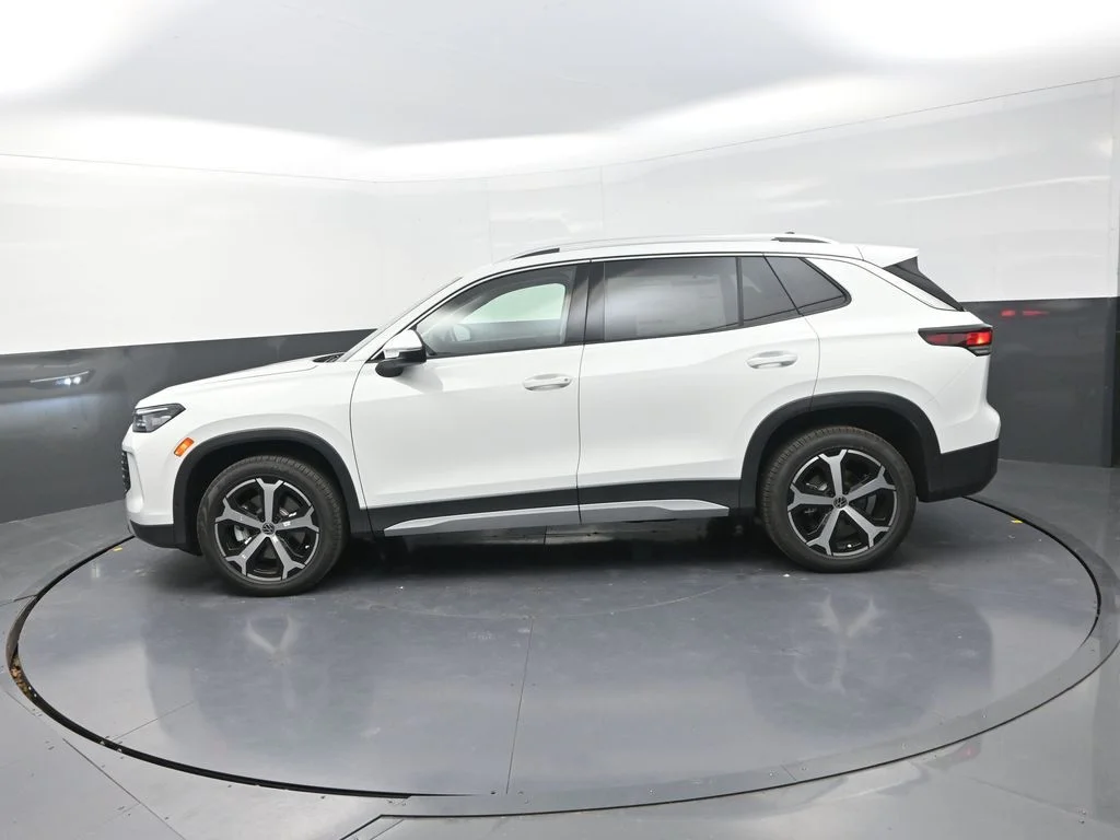 2026 Volkswagen Tiguan SE - Photo 6