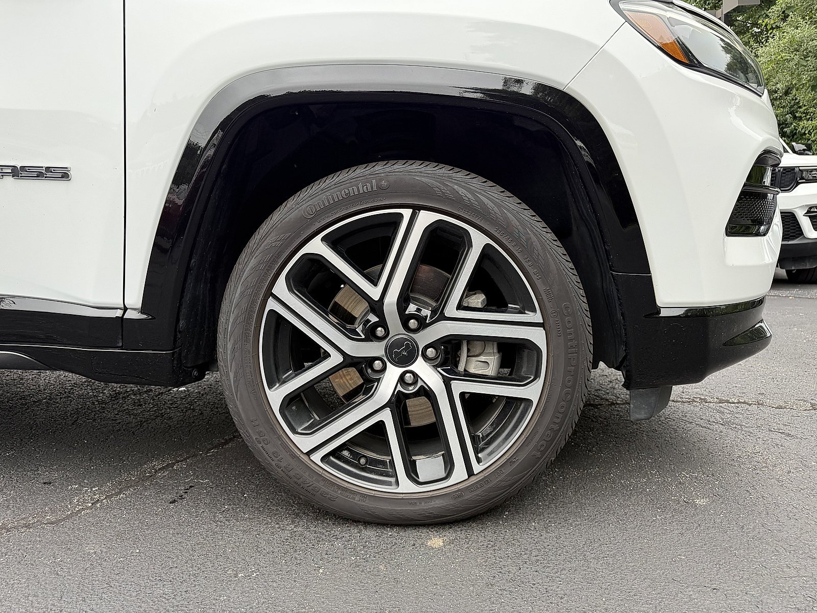 Used 2025 Bright White Clearcoat Jeep Limited image 9